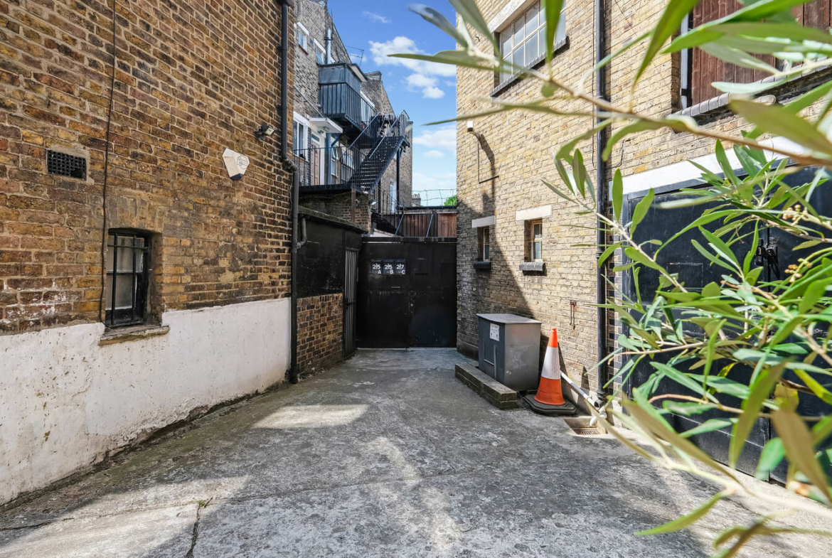 Commercial Property For Rent in Hackney London