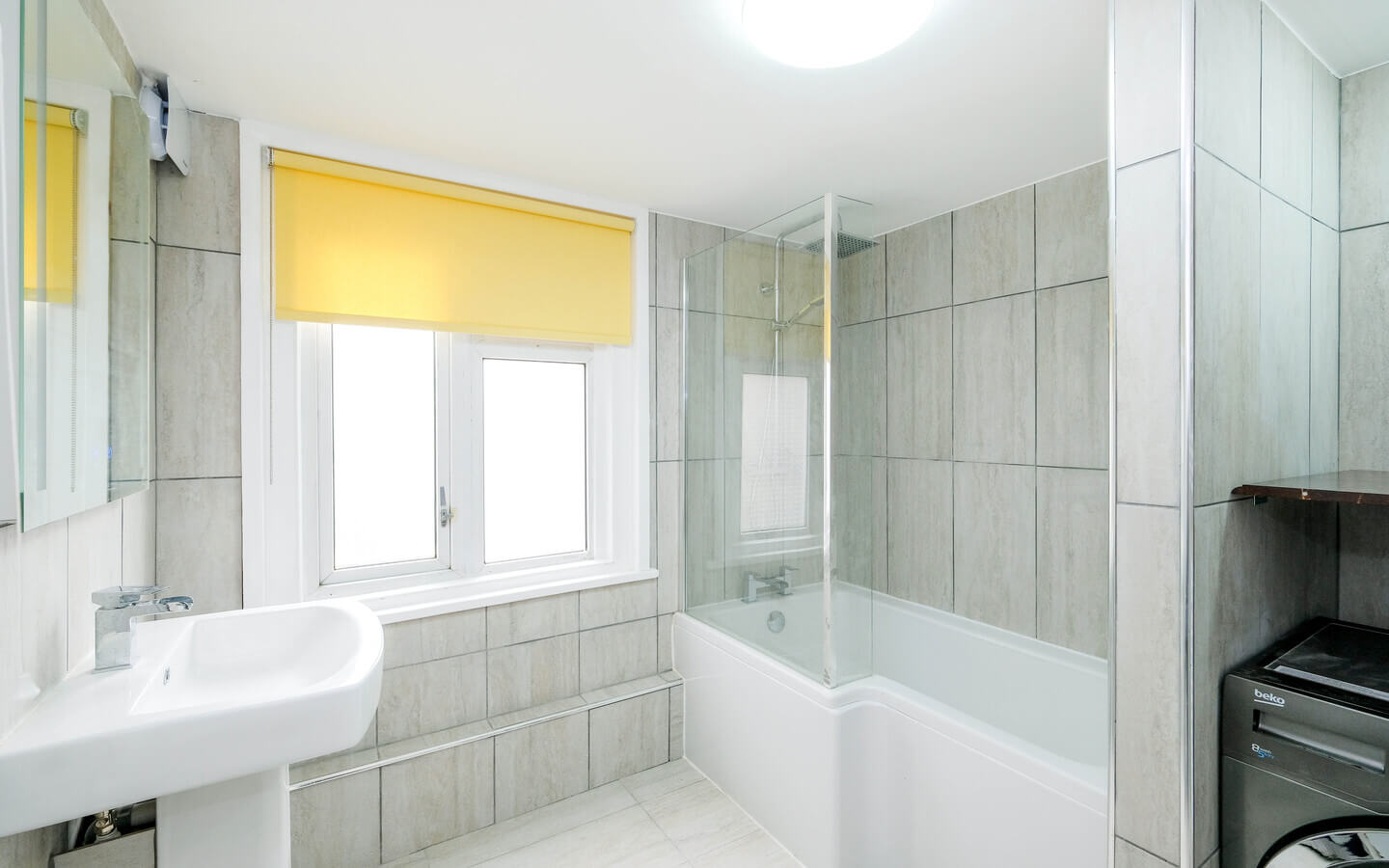 3 Bedroom Flat For Rent in Hackney London E9 7HD