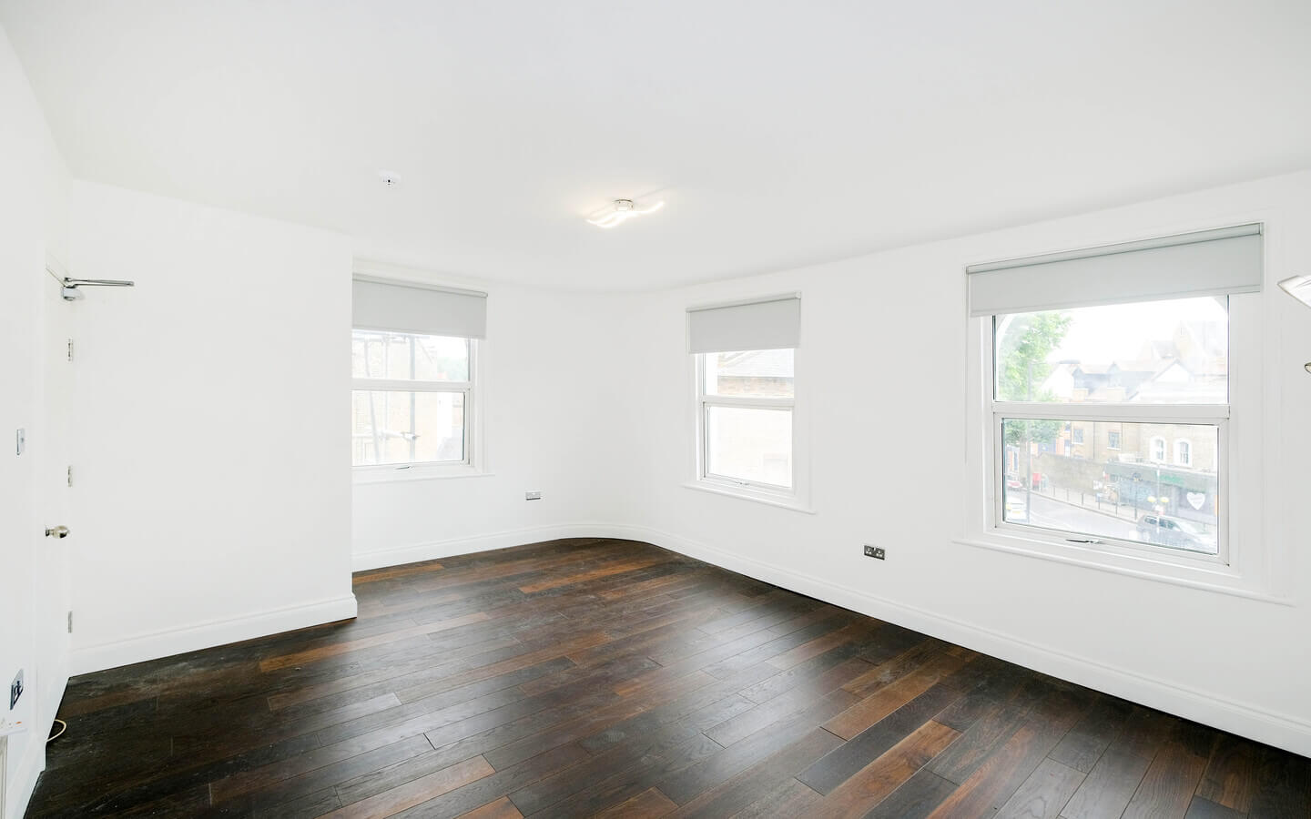 3 Bedroom Flat For Rent in Hackney London E9 7HD