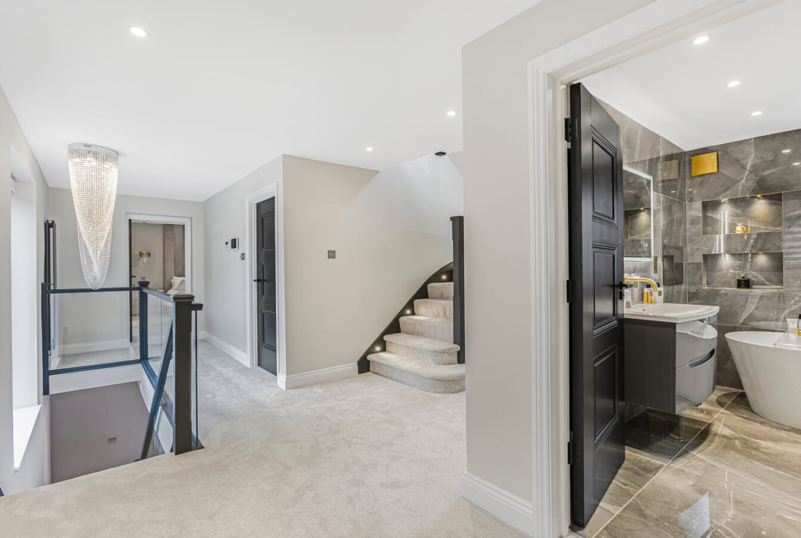 5 Bedroom House For Sale