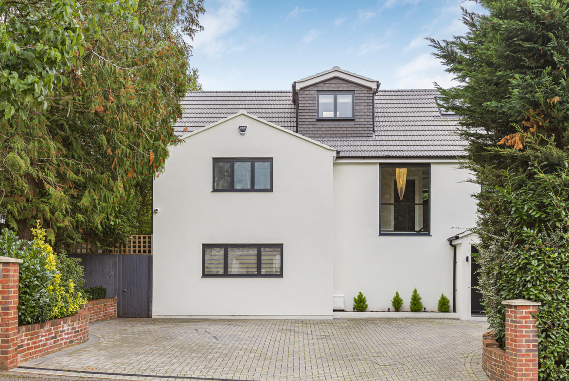 5 Bedroom House For Sale