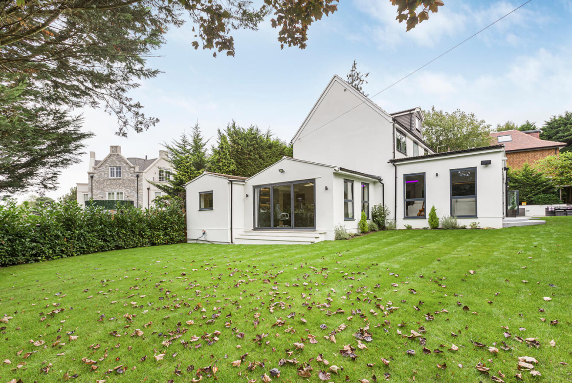 5 Bedroom House For Sale
